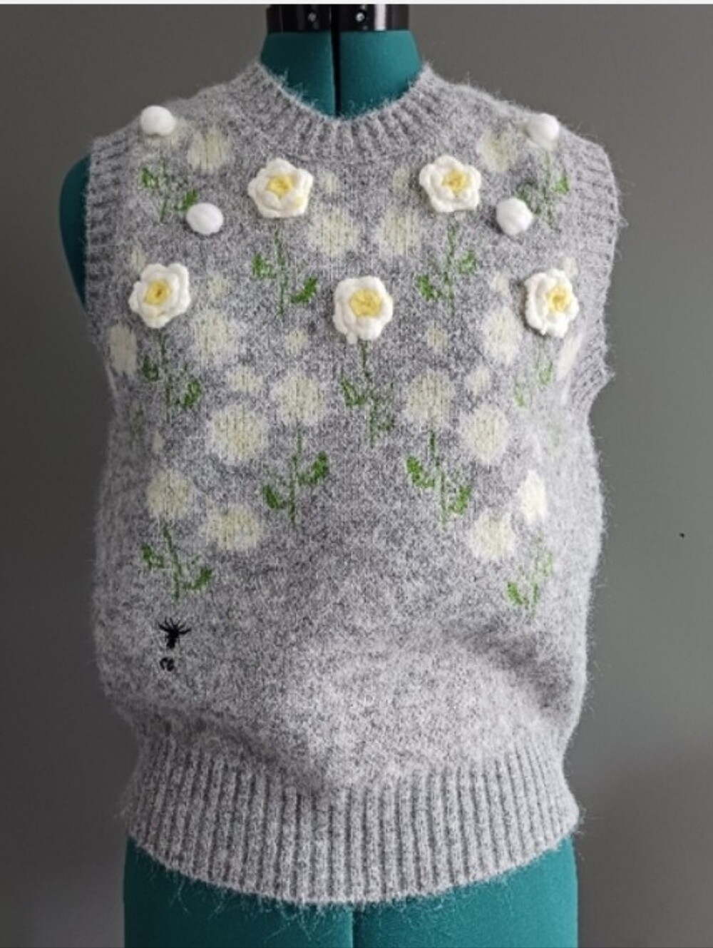 Christian Dior Grey Floral Embroidered Sleeveless Sweater Vest Size 8